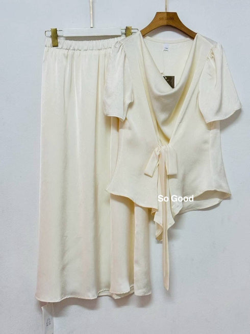 Cowl Neckline Short Sleeves Tie Tops With Skirts Sets